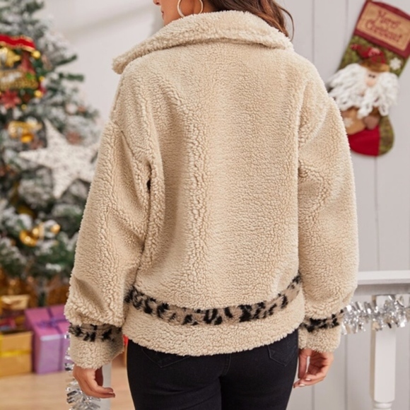 JULIE Leopard Print Sherpa Jacket - Picture 2 of 5